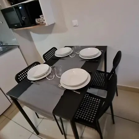 Cozy Nest Paris 30 Min Appartement Montfermeil